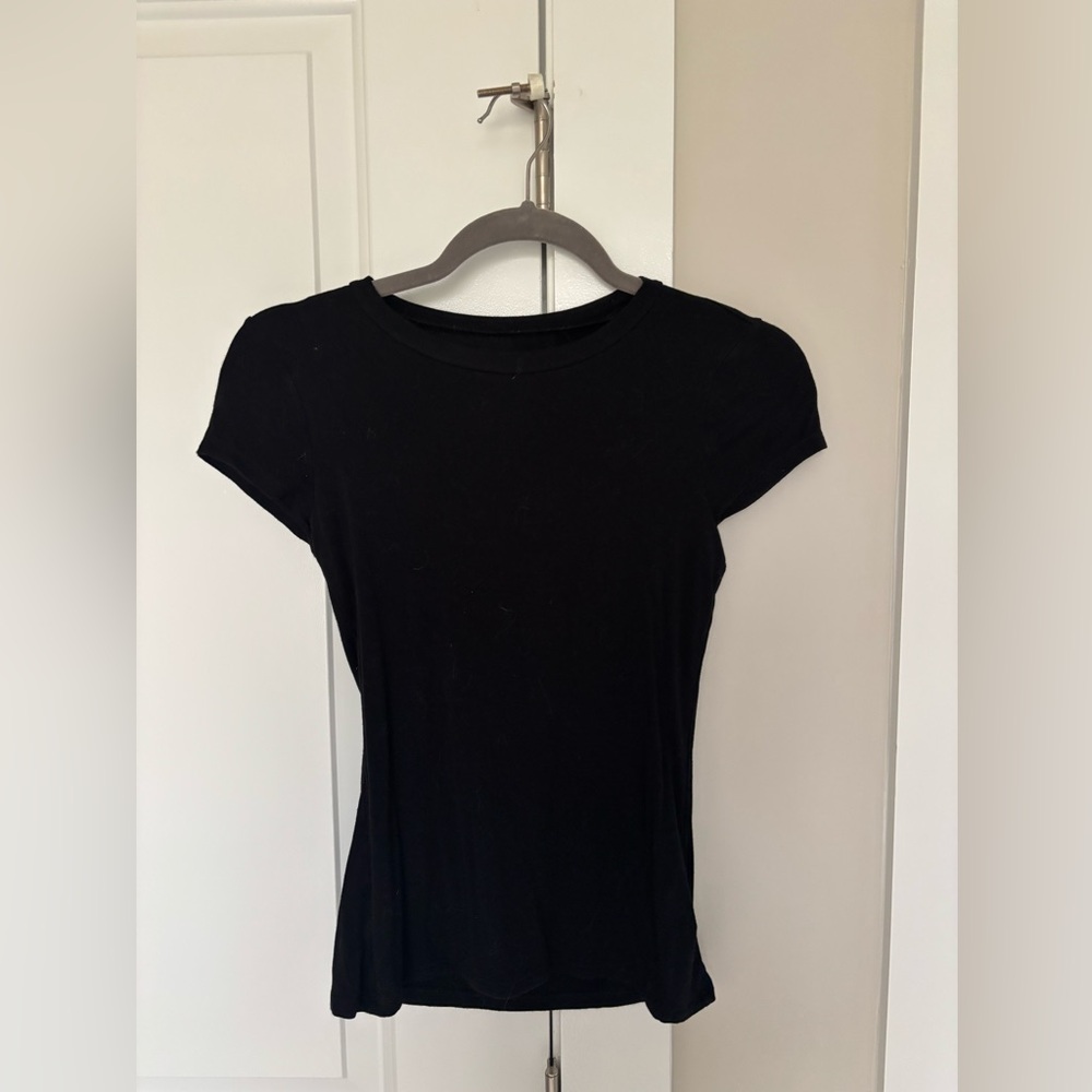 Express black tee